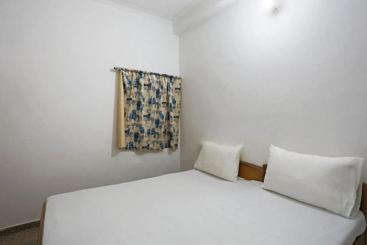 **  Spot On 46088 Hotel Black Gurgáon India